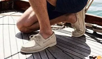 schoenen aan boord