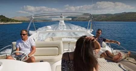 charter kapitein Gedragscode van een professioneel bemanningslid / schipper op plezierjachten.
