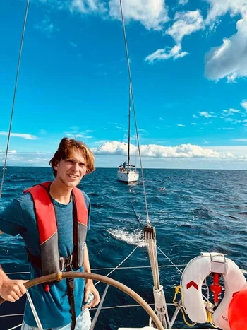 Slepen en gesleept worden op zee– wat kost het en wat zijn de gevaren ?